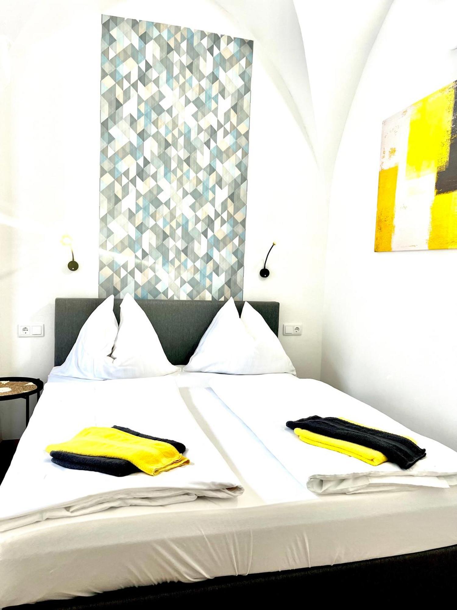 Hotel Zum Goldenen Hirschen 프레이스타드트 외부 사진