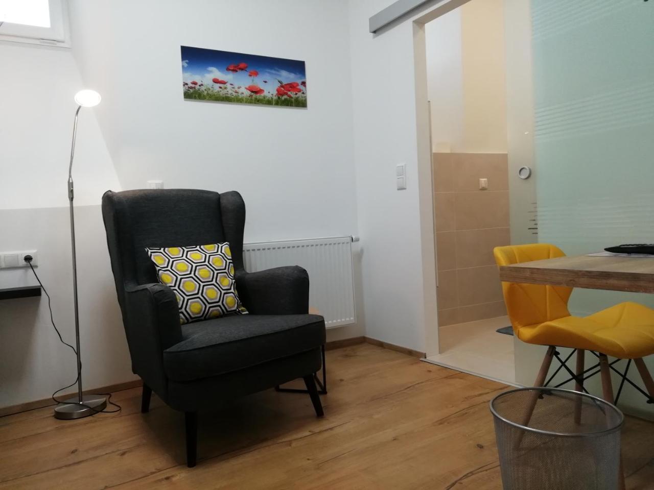 Hotel Zum Goldenen Hirschen 프레이스타드트 외부 사진