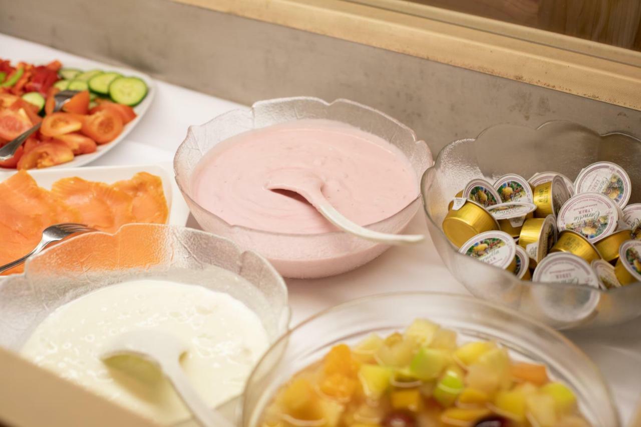 Hotel Zum Goldenen Hirschen 프레이스타드트 외부 사진