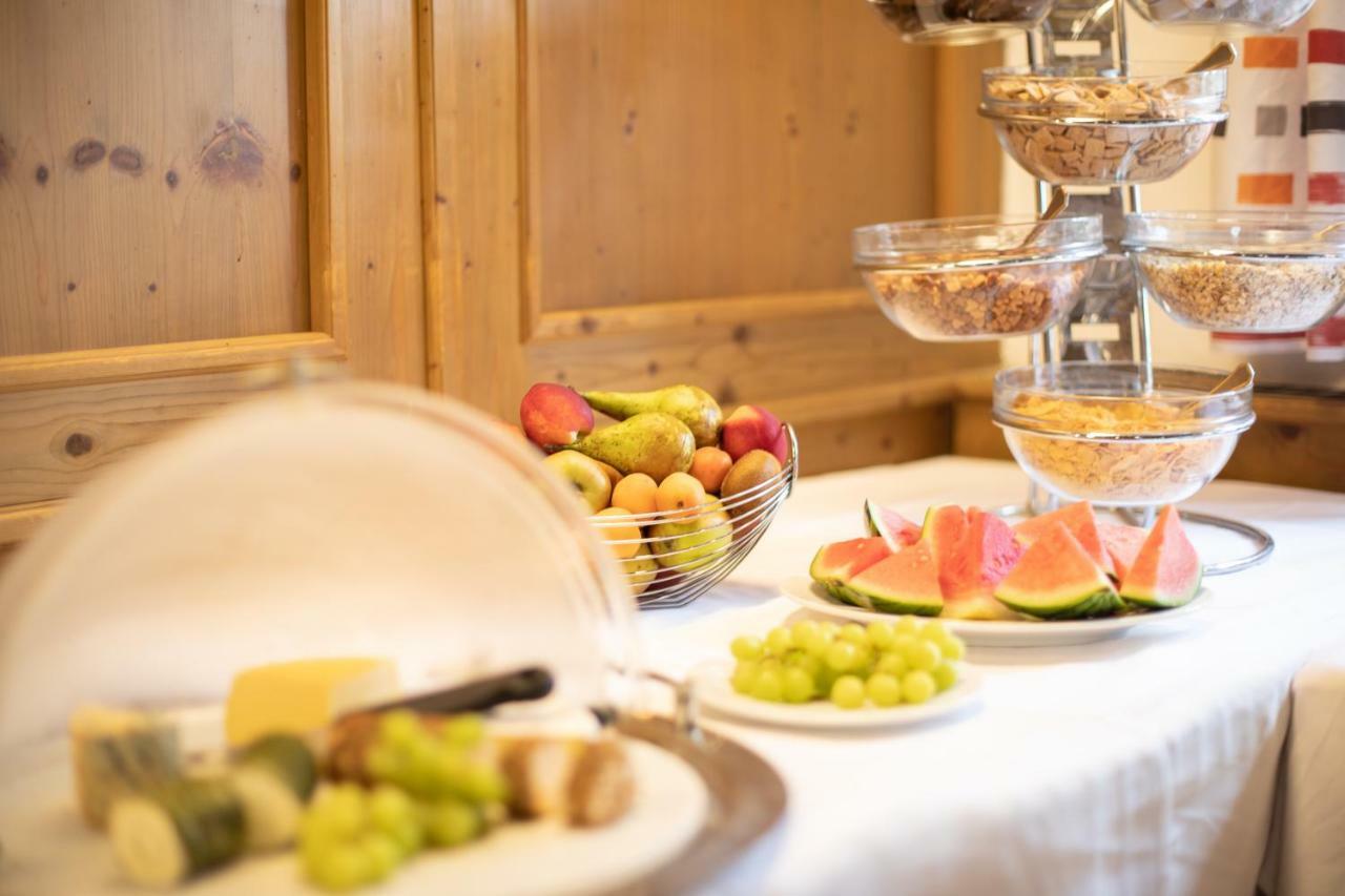 Hotel Zum Goldenen Hirschen 프레이스타드트 외부 사진