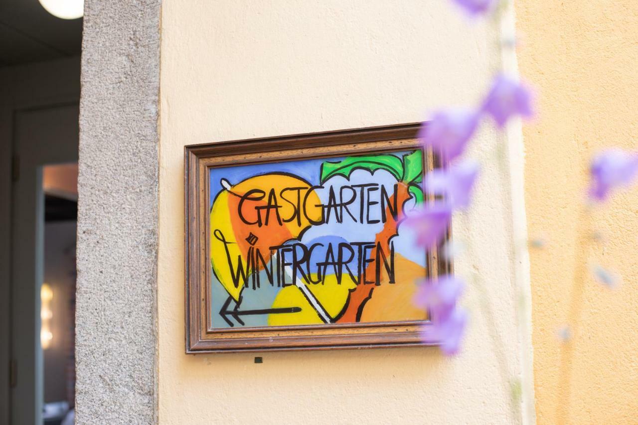 Hotel Zum Goldenen Hirschen 프레이스타드트 외부 사진
