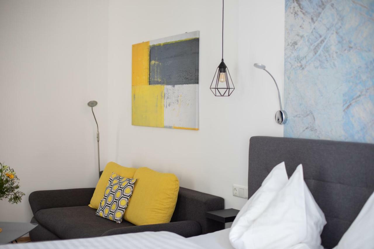 Hotel Zum Goldenen Hirschen 프레이스타드트 외부 사진